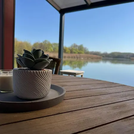 Sunset Hausbot ブラチスラヴァ