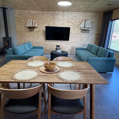 Sunset Hausbot 船上ホテル *