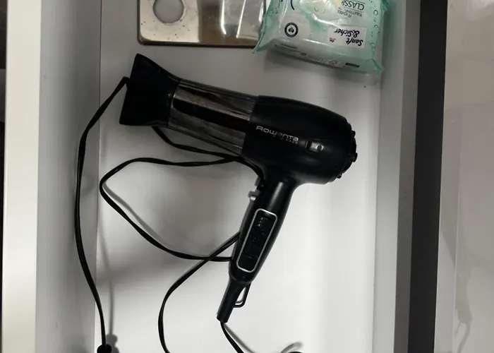 ספינת מלון Sunset Hausbot *